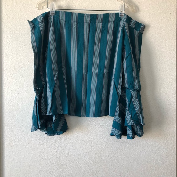 G/ F Collection blouse. - Picture 2 of 8